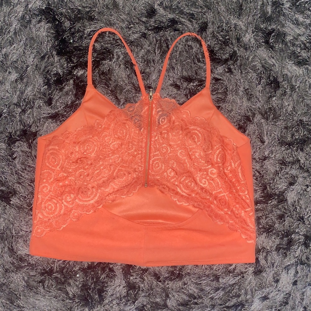 🧡 Lace Racerback Tank - Picture 2 of 6